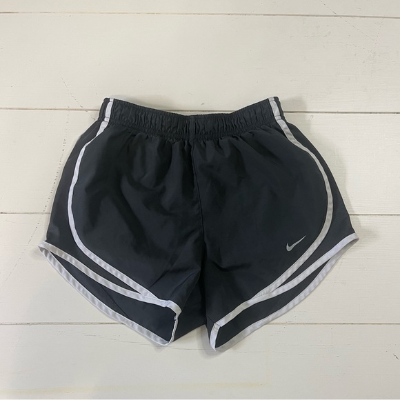 Nike Tempo Shorts - Picture 1 of 2